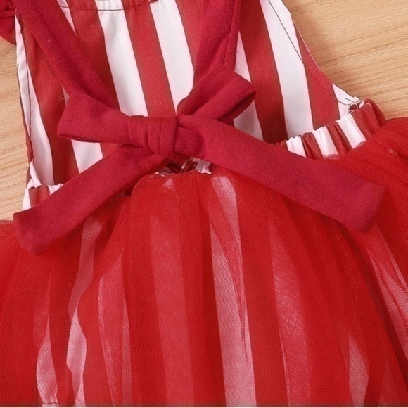 NWOT Cute Santa Ruffle Dress Size 3 to 6 months - Picture 4 of 6